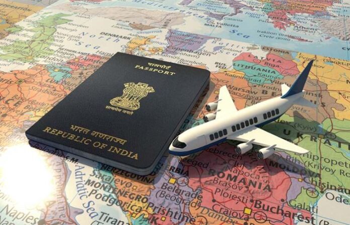 youth arrest in mumbai airport