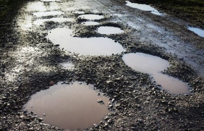Potholes Mumbai Nashik Highway