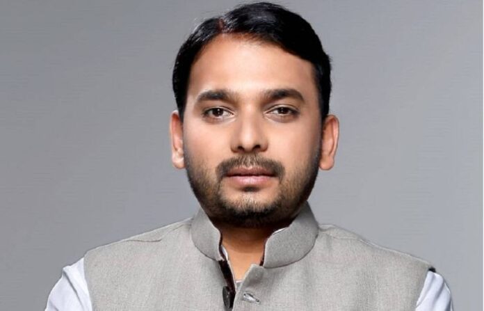 dr vishwajit kadam news