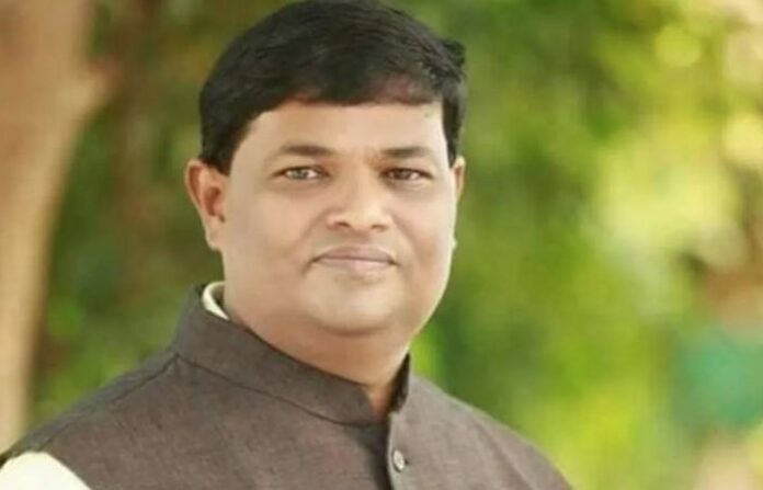 vaman mhatre