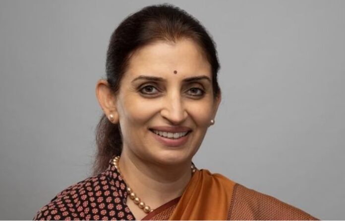 Sujata saunik