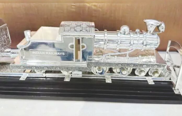 silver train