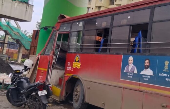 thane bus accident