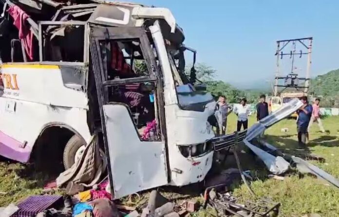 gujrat bus accident
