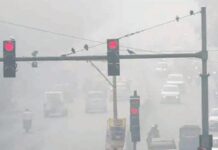 दिल्लीत हवेची गुणवत्ता आणखी खालावली; AQI 400 पार, दमाच्या रुग्णांमध्ये वाढ
