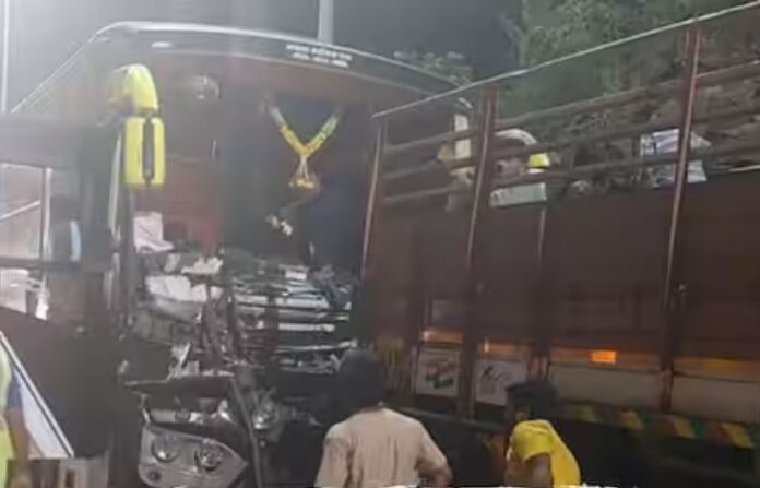 mumbai pune expressway accident
