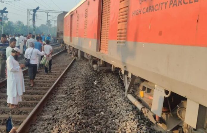 train derailed