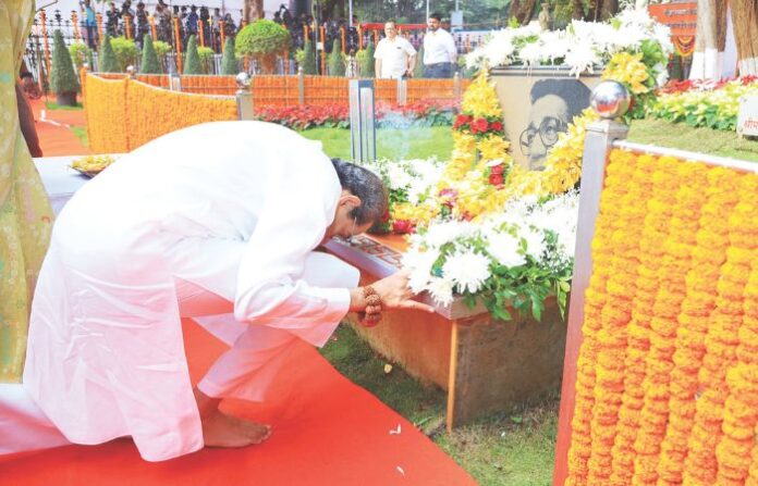 uddhav thackeray 1