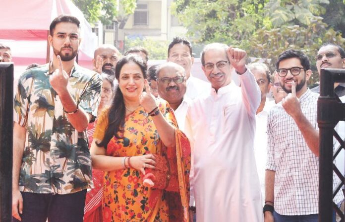 uddhav thackeray family