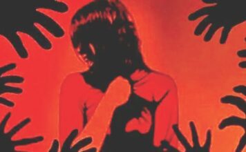 अंबाजोगाई पुन्हा हादरले! १३ वर्षीय मुलाकडून अडीच वर्षाच्या चिमुरडीवर अत्याचार, आठवडाभरातील दुसरी घटना; अल्पवयीन मुलांच्या विकृत मानसिकतेने जिल्हा सुन्न