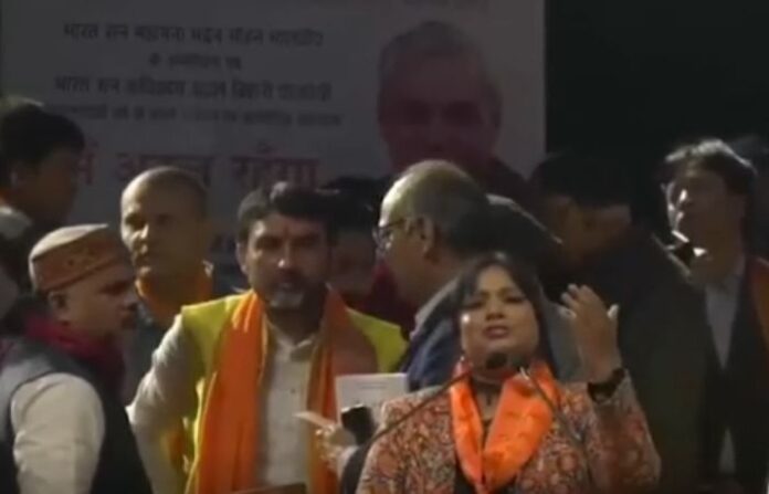 bhojpuri singer devi apologize
