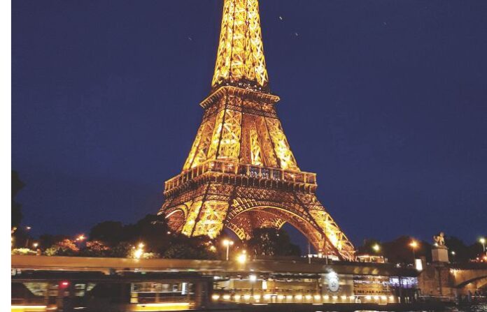 eiffel tower (1)