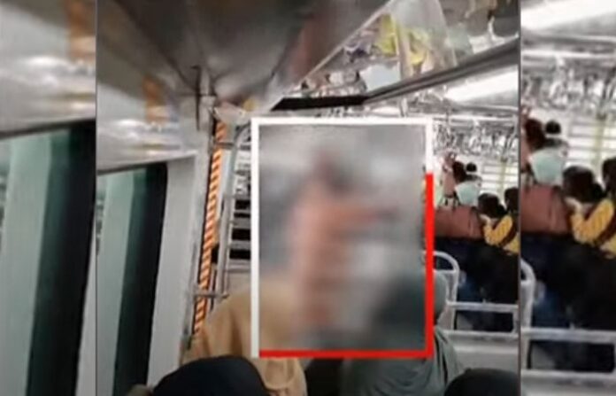 naked person entered women compartment of local train