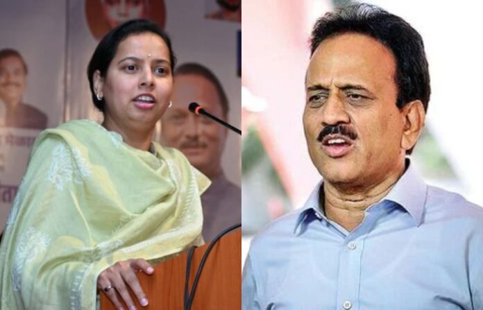 aditi tatkare and girish mahajan