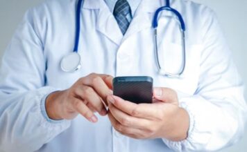 102 कंत्राटी डॉक्टरांचे आर्थिक आरोग्य बिघडले doctor