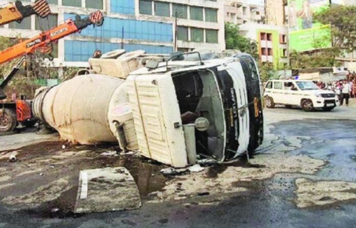 pune accident