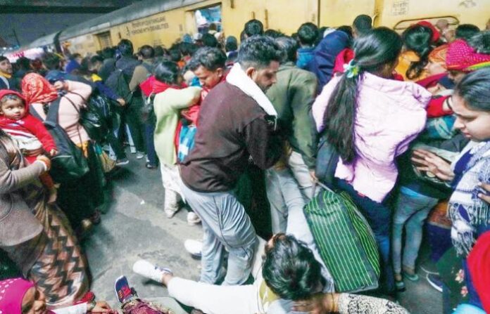 delhi station stampede
