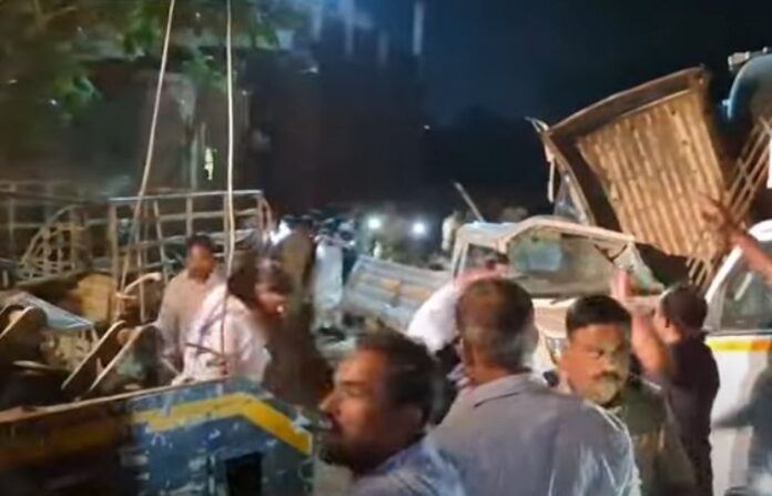 solapur hyderabad highway accident