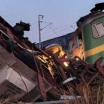 UP Railway Accident – फतेहपूरमध्ये दोन मालगाड्यांची समोरासमोर धडक, गार्डचा डब्बा आणि इंजिन रुळावरून उतरले