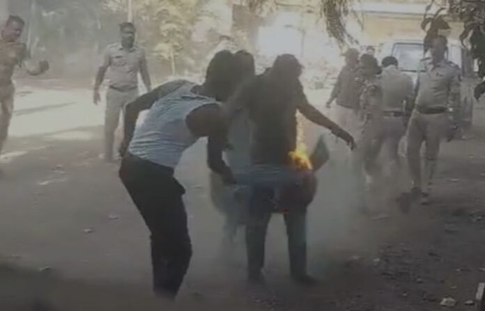 ichalkaranji-man-attempts-set-himself-on-fire-police-station-wife-agrees-remarry-without-divorce