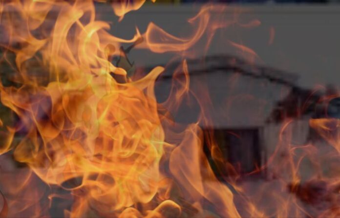 khoka-bhai-satish-bhosale-house-set-on-fire-by-unknown-persons-family-members-beaten-up khoka-bhai-satish-bhosale-house-set-on-fire-by-unknown-persons-family-members-beaten-up