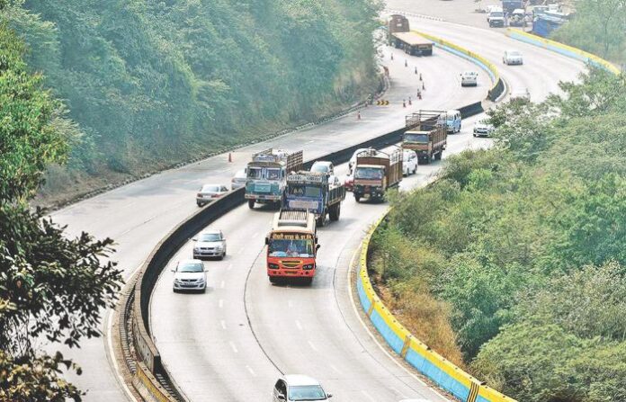 mumbai pune highway
