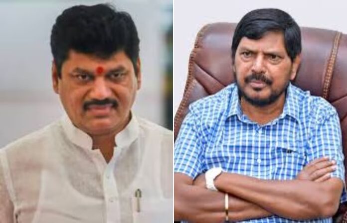 ramdas athawale dhananjay munde