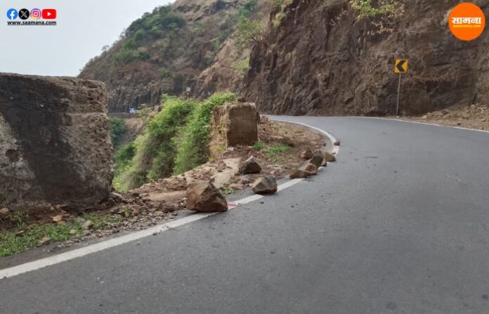 Bhuibavda Ghat Remains Unsafe Landslide Risk at Multiple Spots, Safety Barriers Damaged Bhuibavda Ghat Remains Unsafe Landslide Risk at Multiple Spots, Safety Barriers Damaged