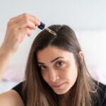 Hair Care- निरोगी घनदाट केसांसाठी घरगुती पदार्थांपासून तयार करा हेअर सीरम