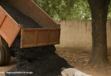 UP Man Dies as Sludge Dumped on Him by Civic Workers While Sleeping Under Tree in Bareilly