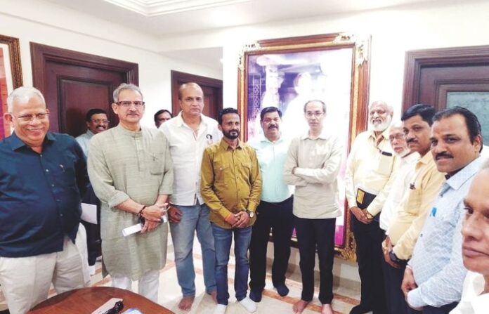 Uddhav Thackeray (1)