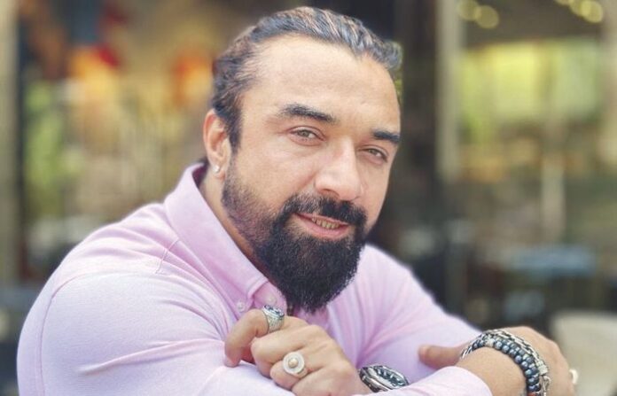eijaz khan
