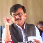 संवादाचा अभाव म्हणजे सर्वकाही आलबेल नाही, फडणवीसांच्या विधानाचा दाखला देत संजय राऊतांचा महायुतीवर निशाणा