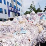 अबब! एसआरए मुख्यालयात रद्दीचा डोंगर, प्राधिकरण रद्दीच्या विक्रीसाठी लवकरच टेंडर काढणार