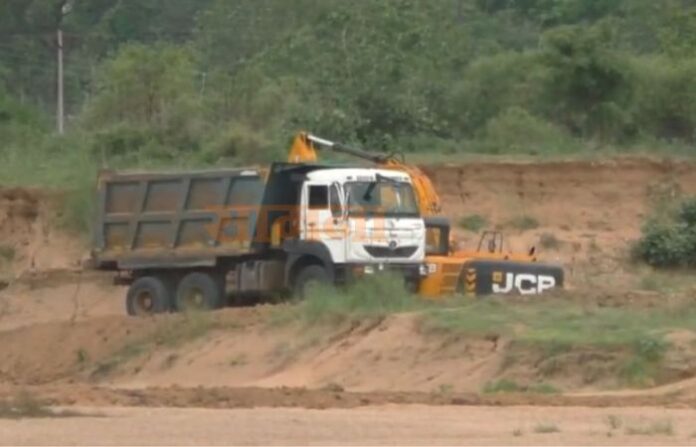 Chandrapur Sand Mafia