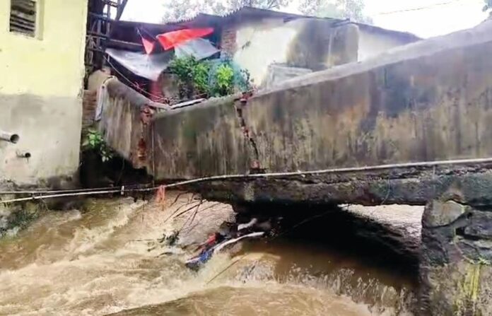 Ulhasnagar Drain