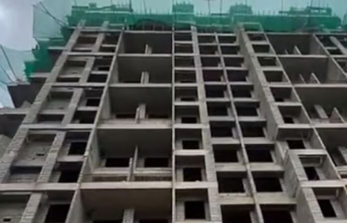badlapur worker collapse