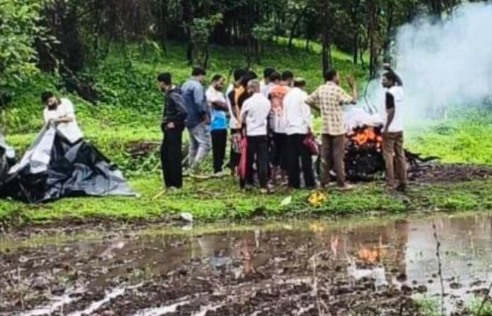 funeral in rain