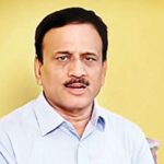 धाराशिवमध्ये मंत्री गिरीश महाजनांचा ताफा आडवला; मी कुठं पैसे घेऊन आलोय का?… असं महाजनांनी म्हणताच शेतकरी आक्रमक, काढता पाय घेतला