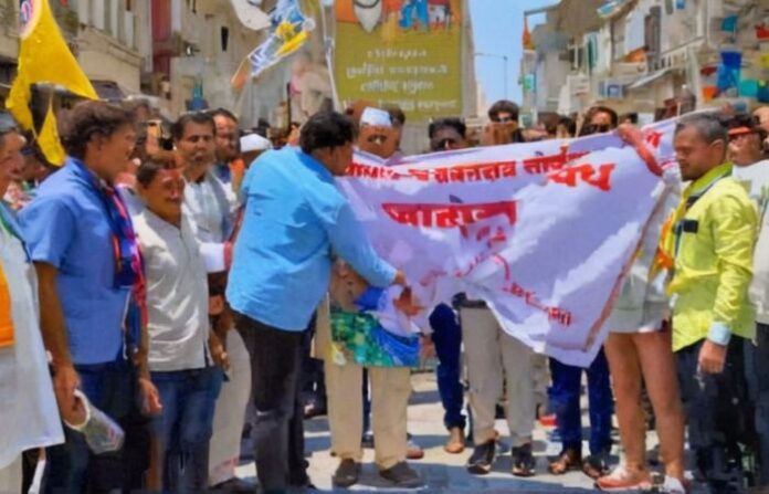 shivsena protest