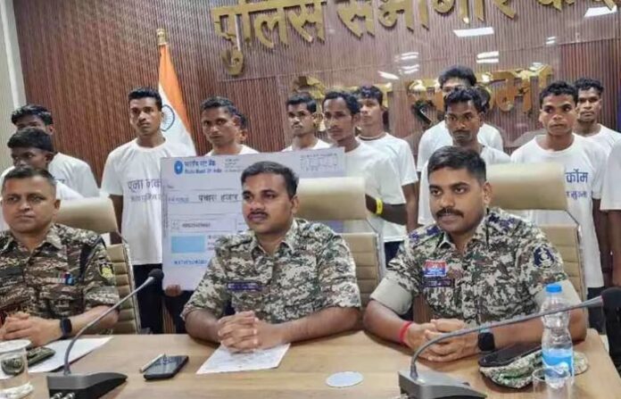 sukma naxal police