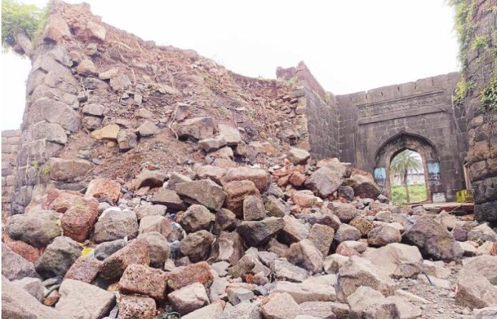Goa fort dapoli
