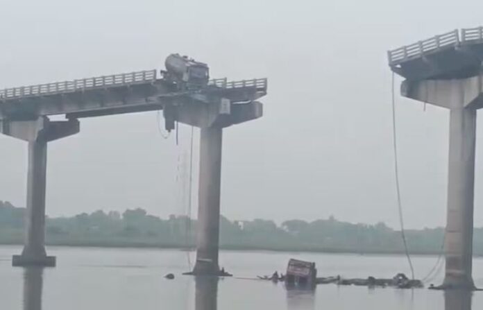 Gujrat Bridge (2)