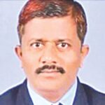 विद्यार्थिनीशी अश्लील चाळे; शिक्षकाला बदडले; संतप्त पालकांकडून सेनापती कापशीमध्ये बंद; मुरगूड पोलिसांत गुन्हा दाखल