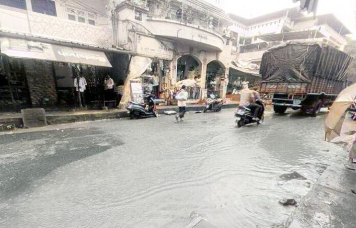 big pothole in market