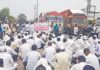 farmers blocking the highway in Rahuri