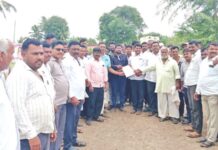 fulchincholi-farmers-send-back-survey-team