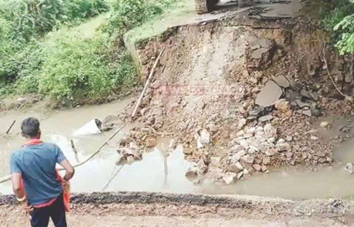 gujrat bridge collapse