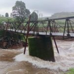 राधानगरीतील हरप नदीवरील लोखंडी साकव खचला; मानबेट, राई व चौके या गावांची वाहतूक बंद