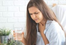 how-to-stop-hiccups-home-remedies-water-sugar